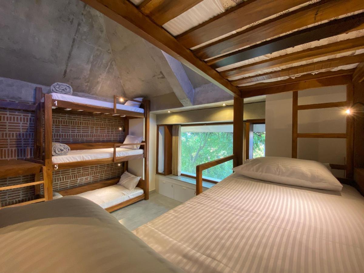 9 Bed Dorm
